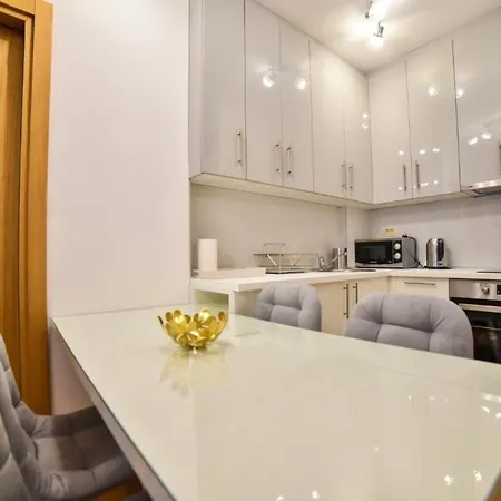 Lana Lux Apartment