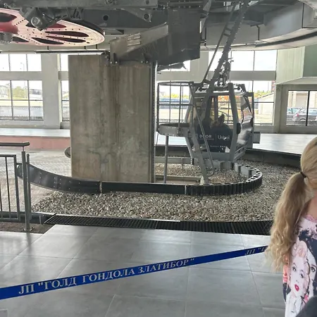 Lana Lux * 즐라티보